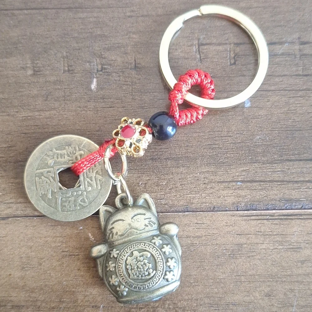 ​Maneki Neko Lucky Cat Feng Shui Keychain Bag Charm Good Luck Wealth Amulet